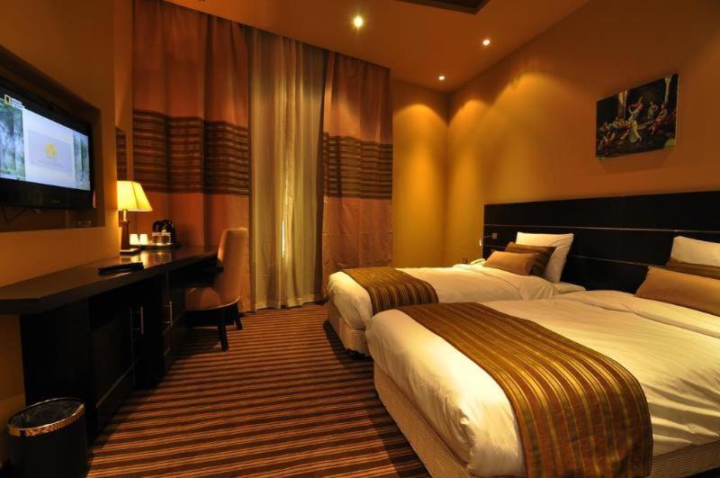 Aldar Hotel Şarja Oda fotoğraf